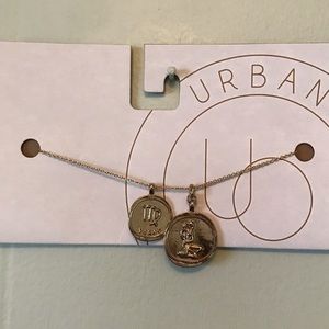 Urban outfits Virgo necklace rose gold